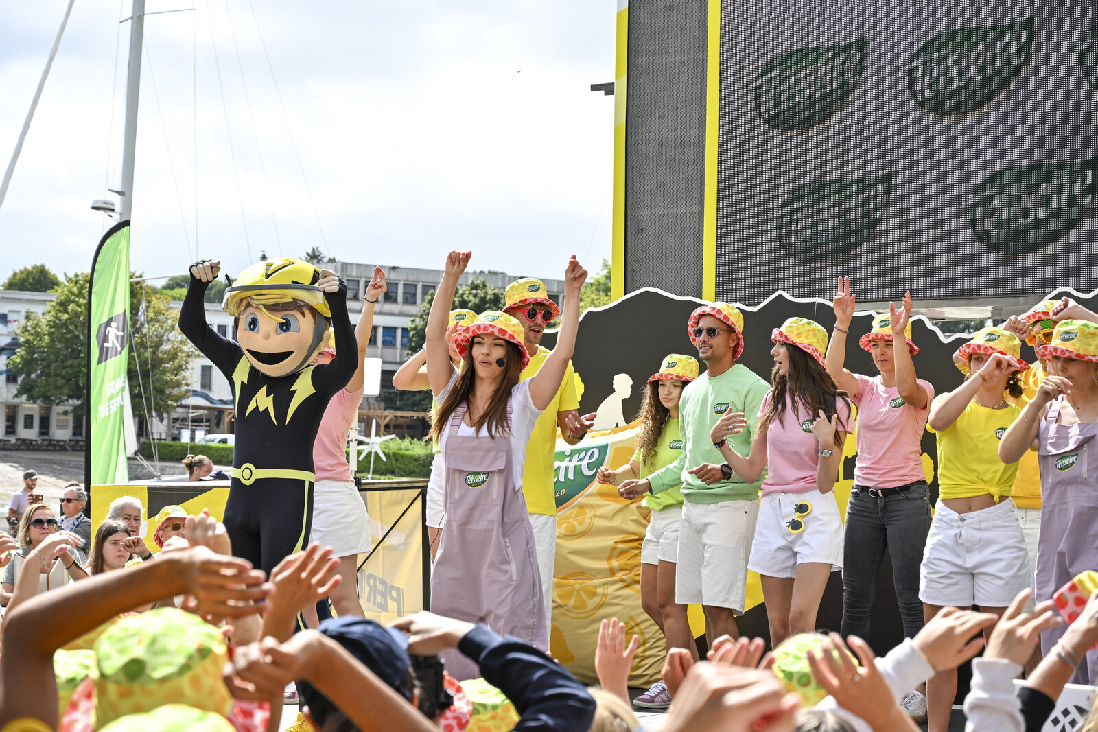 Danse XXL avec Teisseire sur le Tour de France Femmes